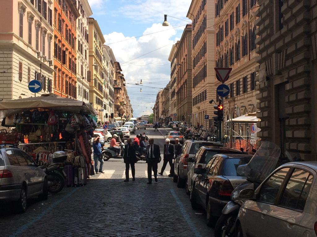 Casa Vacanza Colosseo Roma Exterior foto