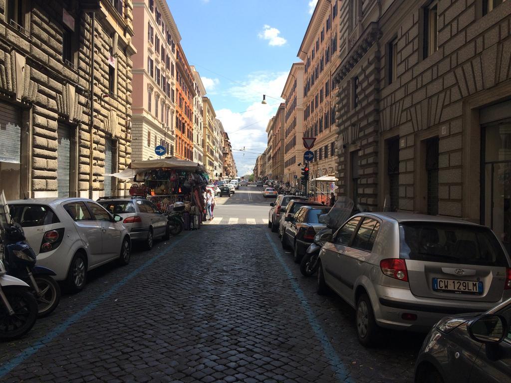 Casa Vacanza Colosseo Roma Exterior foto
